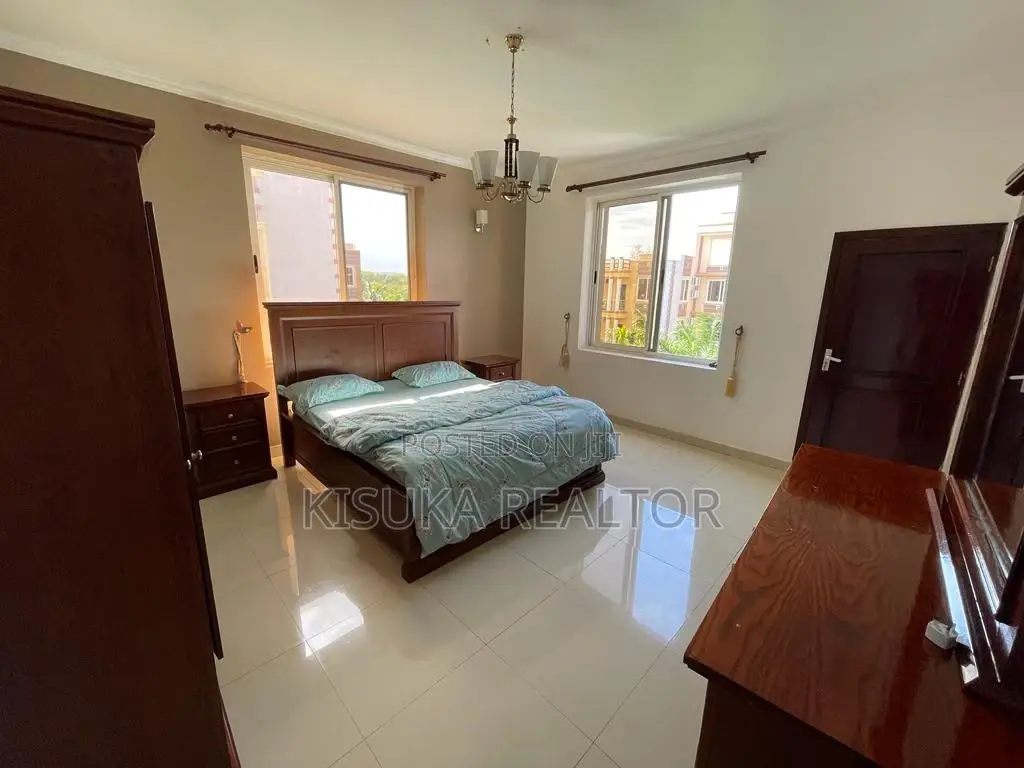 Furnished 3bdrm Apartment in Brach Front for rent