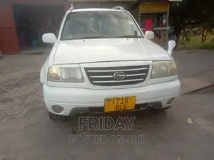 Suzuki Escudo 2005 White