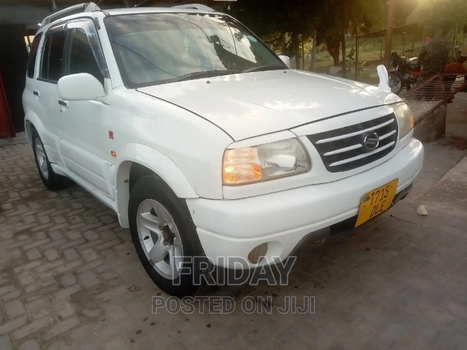 Suzuki Escudo 2005 White