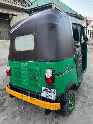 TVS King Deluxe Plus iTouch Start 2023 Gold