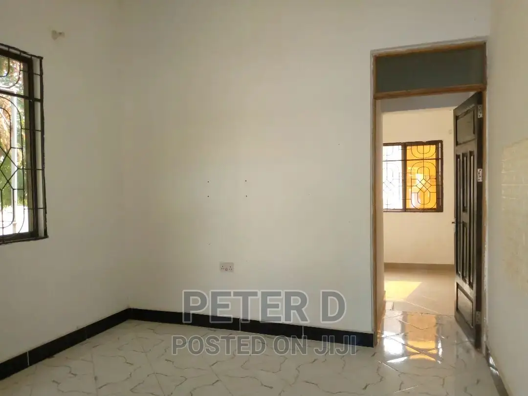1bdrm Apartment in Kimara for rent