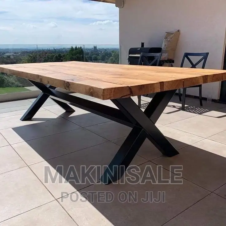 Dinner Table Nzuri Sana