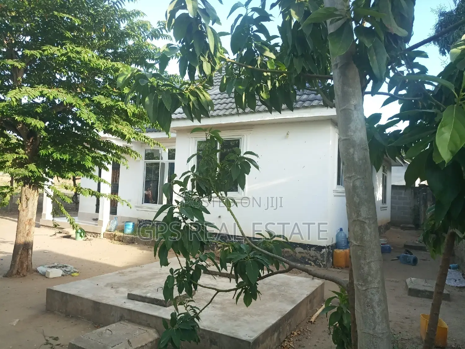 3bdrm House in Mbweni, Kinondoni for sale