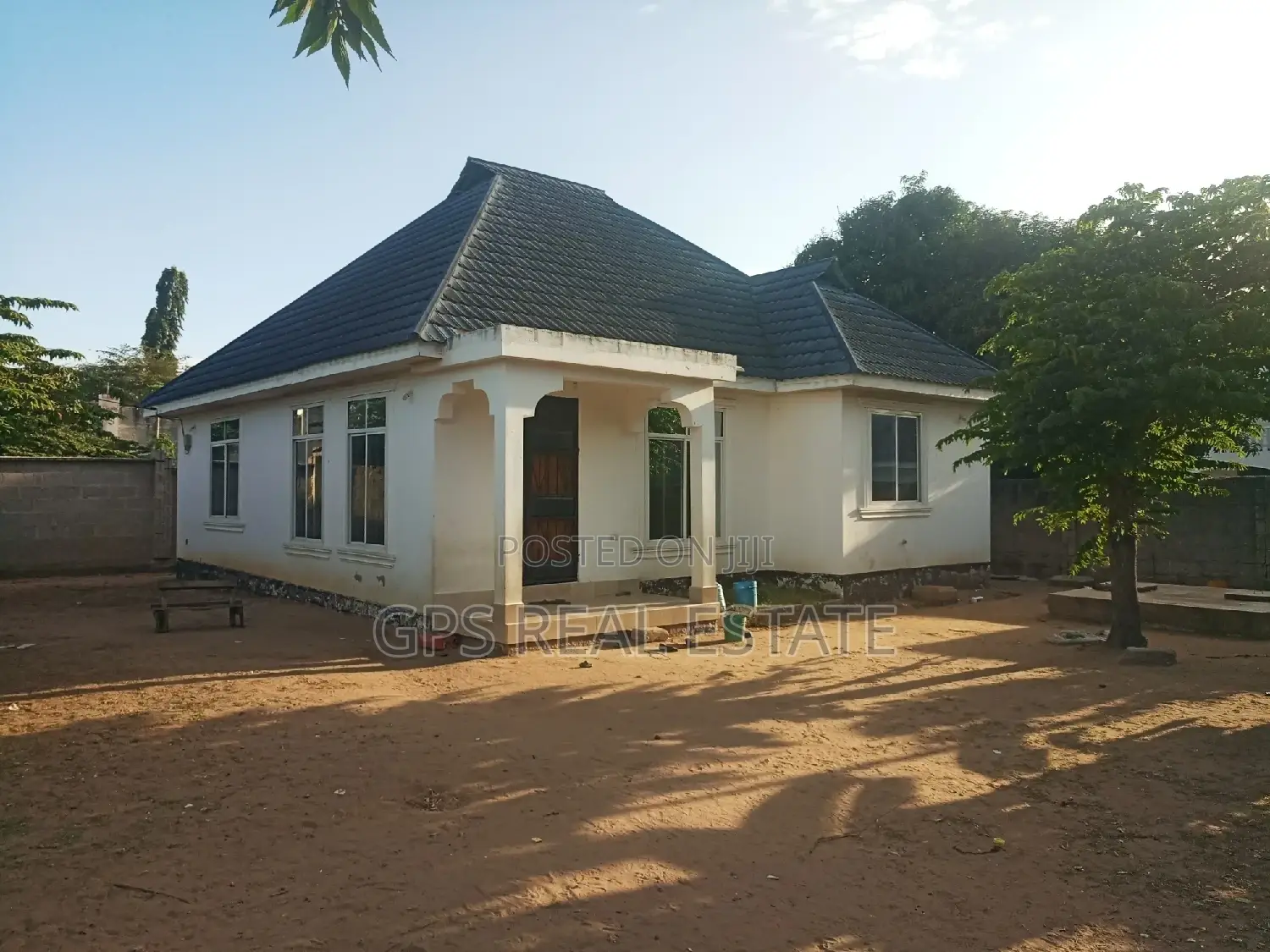 3bdrm House in Mbweni, Kinondoni for sale