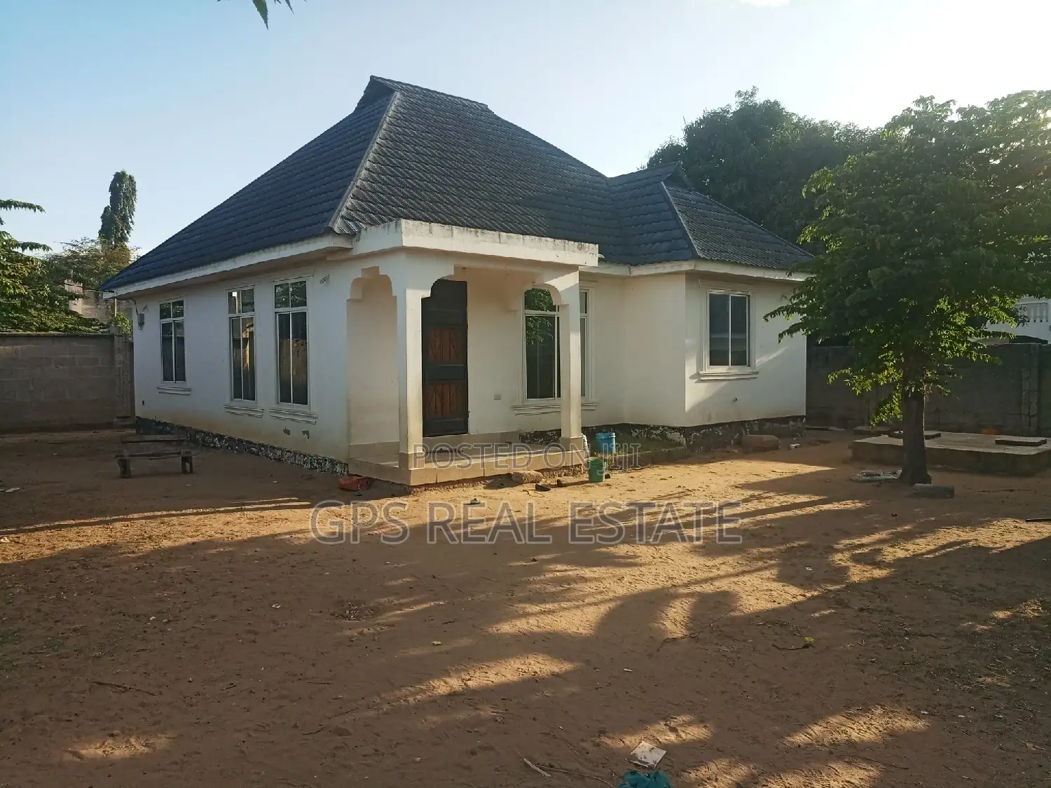 3bdrm House in Mbweni, Kinondoni for sale