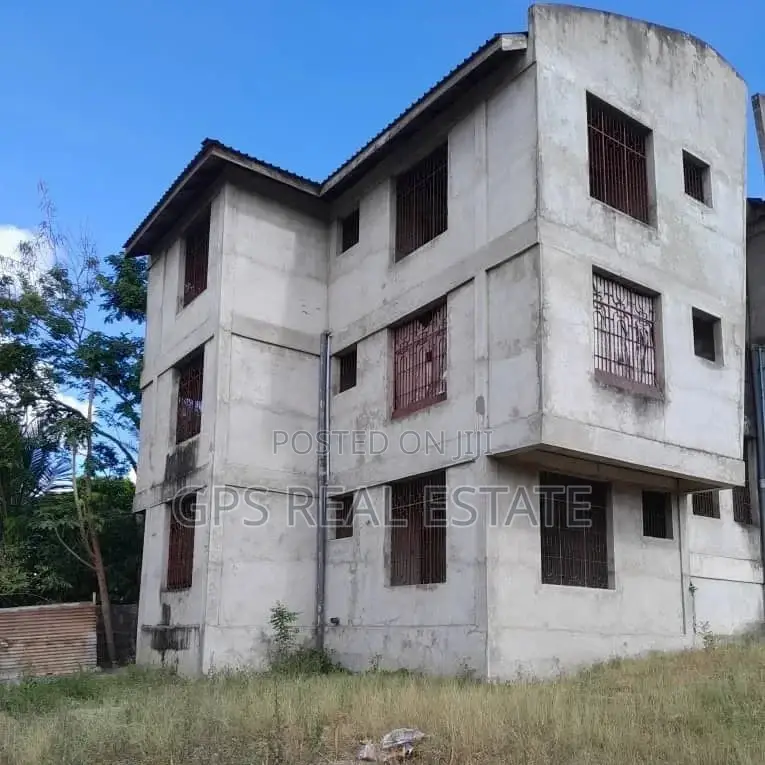 6bdrm House in Kiluvya Kibamba, Kinondoni for sale
