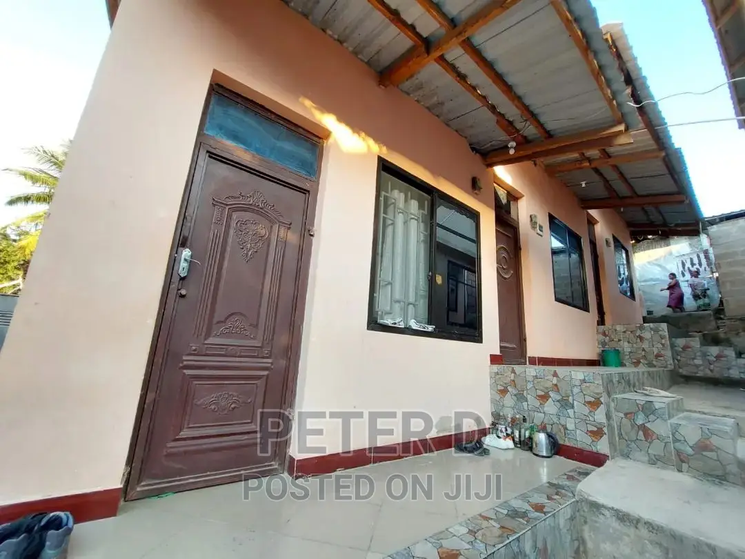 1bdrm Apartment in Kimara for rent