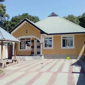 6bdrm House in Mbweni Ubungo, Kinondoni for sale