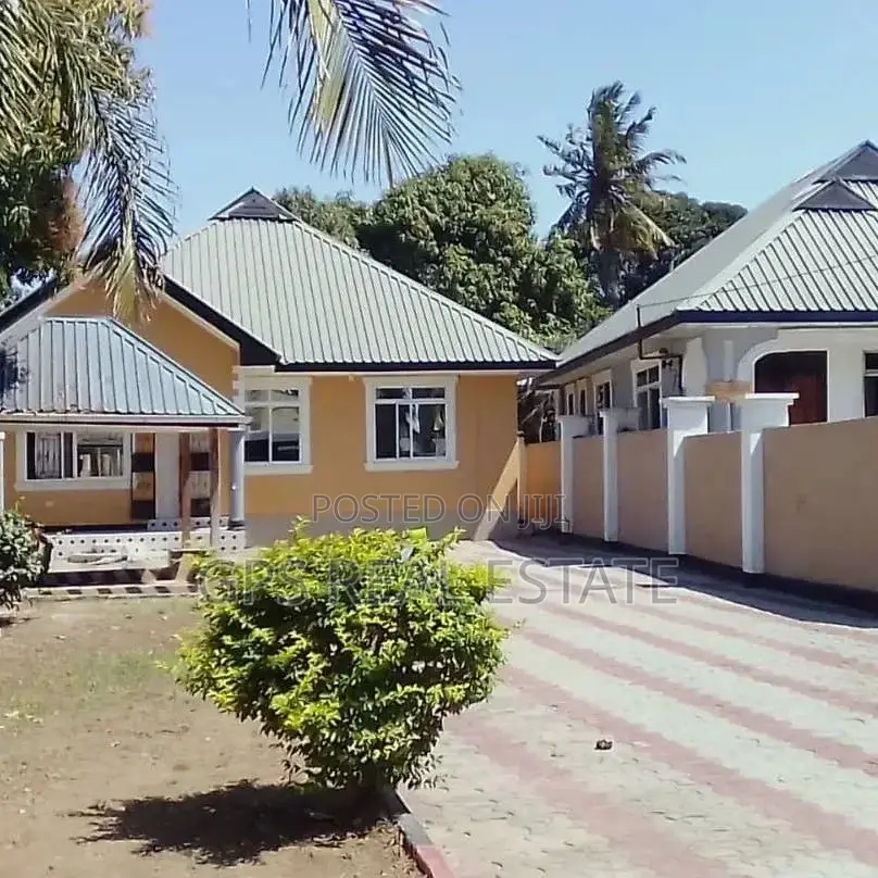 6bdrm House in Mbweni Ubungo, Kinondoni for sale