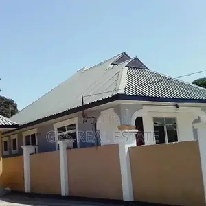 6bdrm House in Mbweni Ubungo, Kinondoni for sale