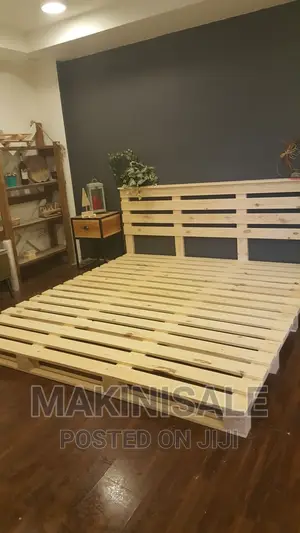 Kitanda Kizur Sana Cha Pallet Bed Simple