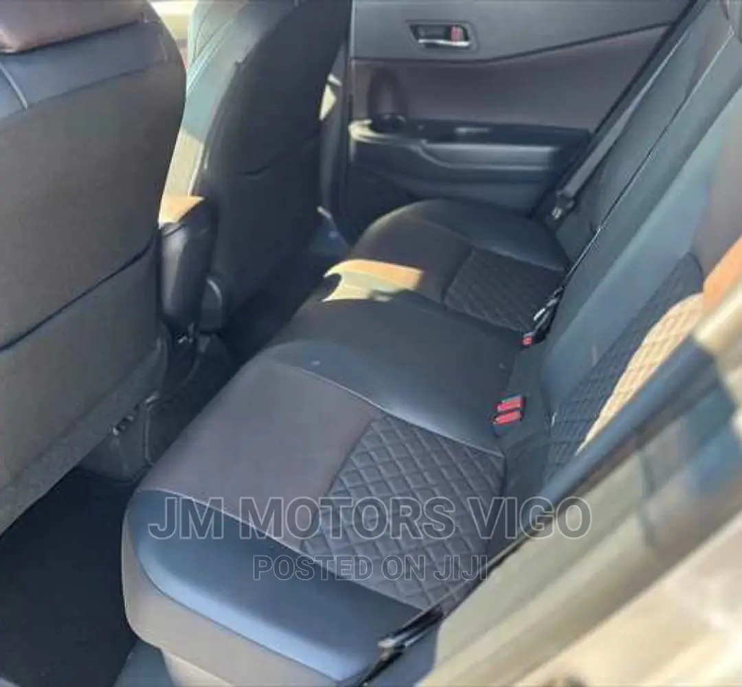 Toyota C-HR 2017 Gray