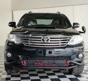 Toyota Fortuner 2013 Black