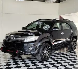 Toyota Fortuner 2013 Black
