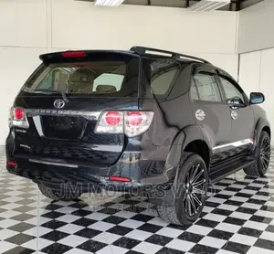 Toyota Fortuner 2013 Black