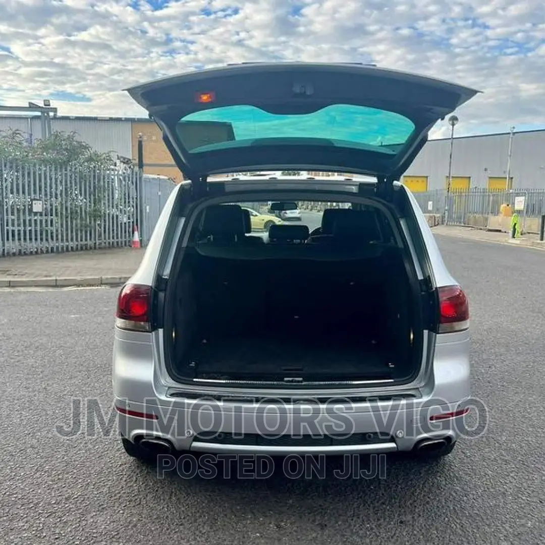 Volkswagen Touareg 2008 Silver