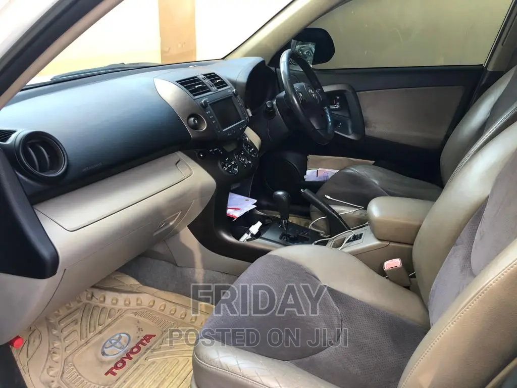 Toyota Vanguard 2009 White