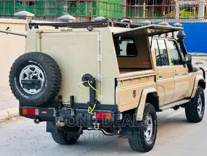 Toyota Land Cruiser 2018 Beige