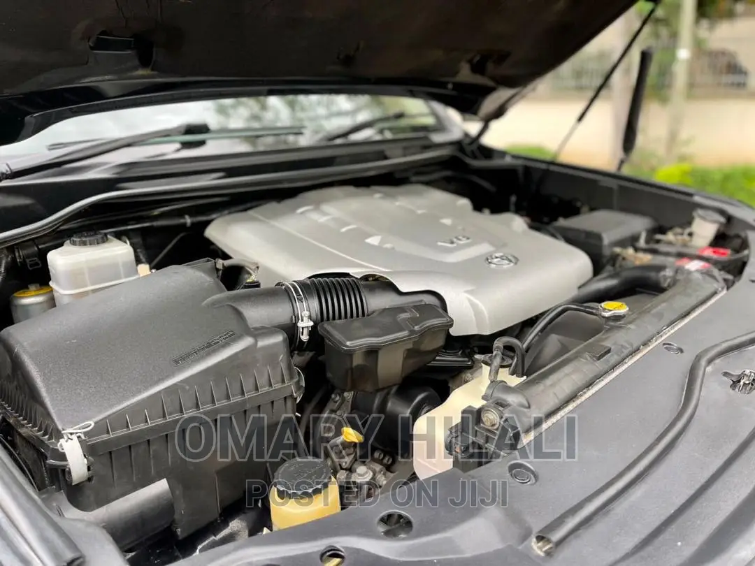 Toyota Land Cruiser 4.6 V8 GX 2010 Black