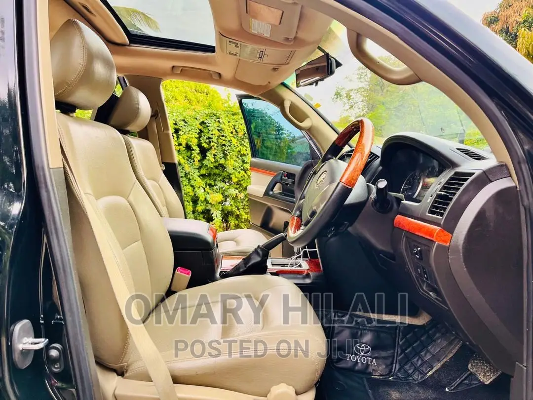 Toyota Land Cruiser 4.6 V8 GX 2010 Black