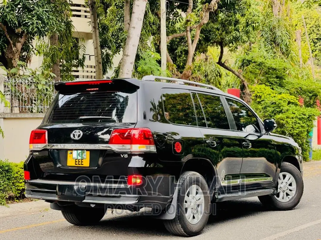 Toyota Land Cruiser 4.6 V8 GX 2010 Black