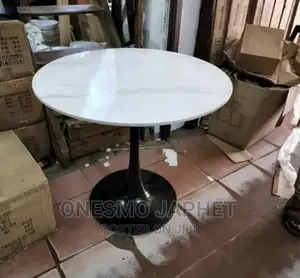 Round Table