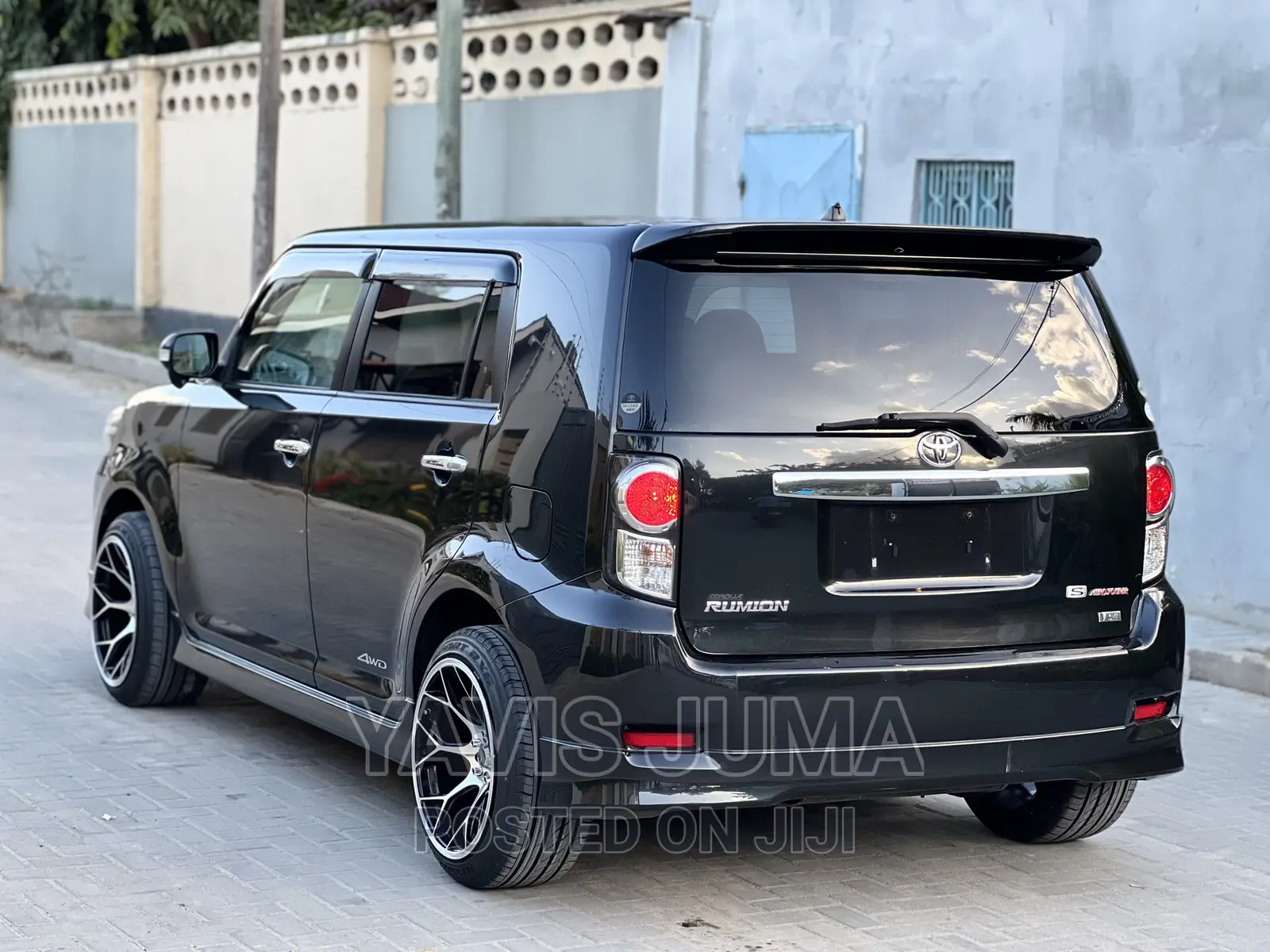 Toyota Corolla Rumion 2008 Black