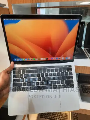 Laptop Apple MacBook Pro 2017 16GB Intel Core I7 SSD 512GB