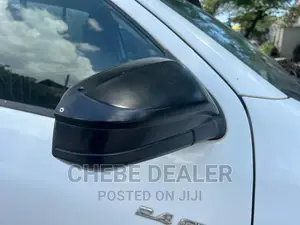 Toyota Hilux 2019 Pearl