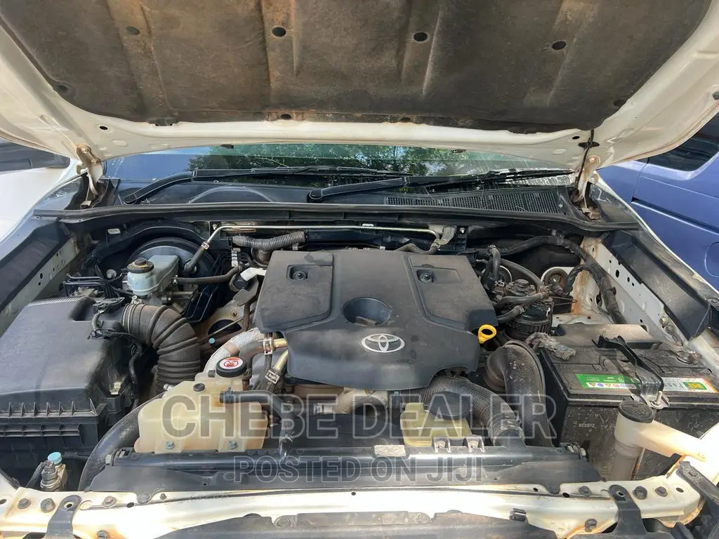 Toyota Hilux 2019 Pearl
