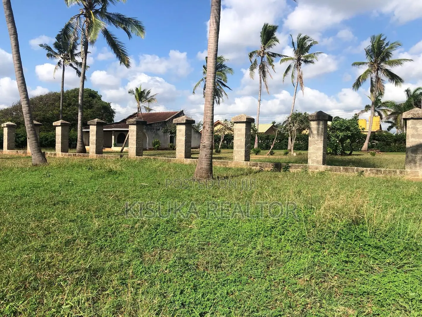 Beach Plot for Sale in Bahari Beach