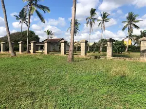 Beach Plot for Sale in Bahari Beach
