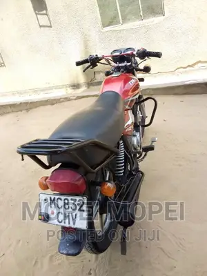 TVS HLX 125 2021 Red