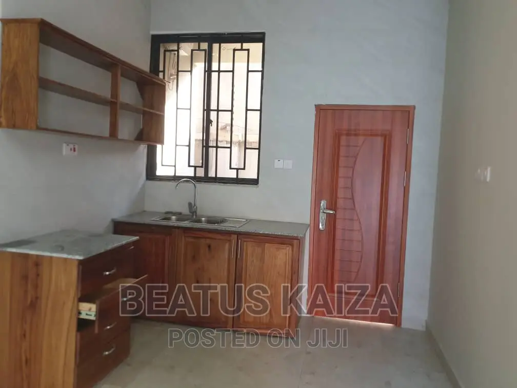 3bdrm Apartment in Mikochen Tanesco, Mikocheni for rent
