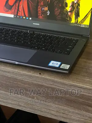 Laptop Huawei MateBook 13 WRT-W19E 8GB Intel Core I5 SSD 512GB