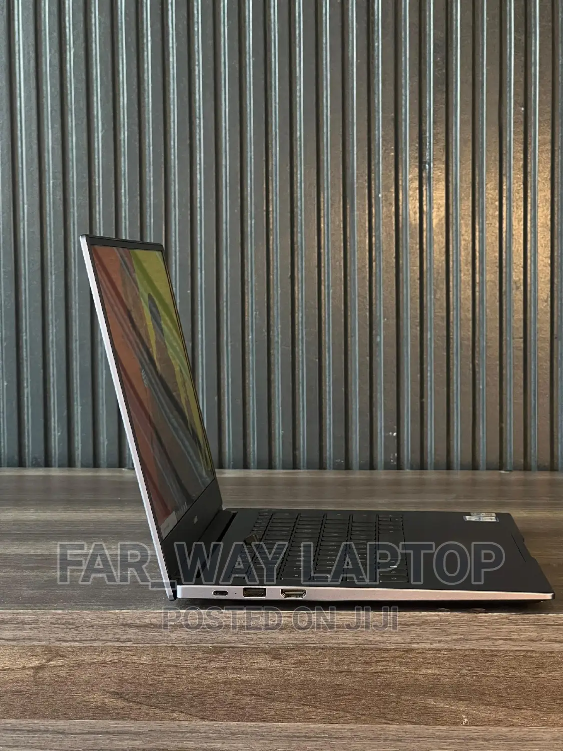 Laptop Huawei MateBook 13 WRT-W19E 8GB Intel Core I5 SSD 512GB