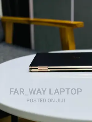New Laptop HP Spectre X360 8GB Intel Core I5 SSD 512GB