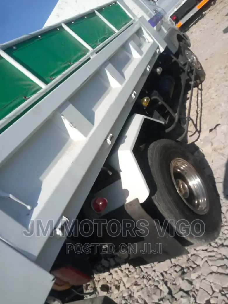 Mitsubishi Fuso 16d16 Fighter