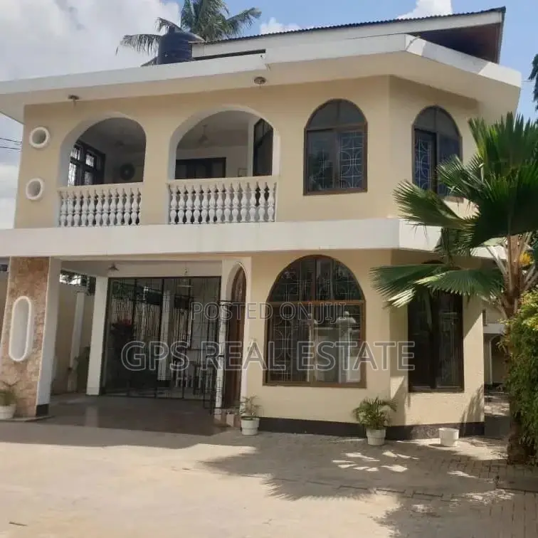 4bdrm House in Mikochen B, Kinondoni for sale