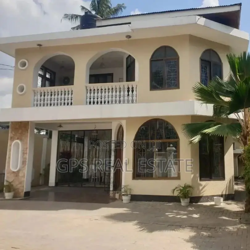 4bdrm House in Mikochen B, Kinondoni for sale