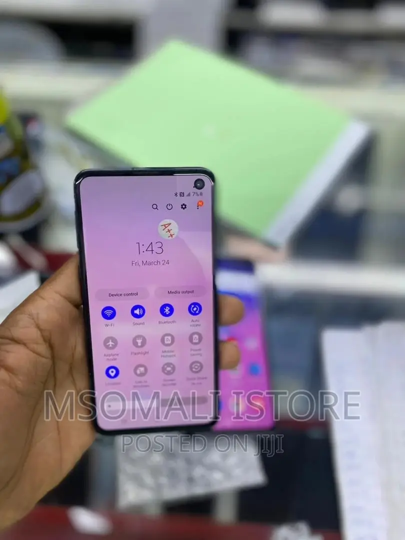 Samsung Galaxy S10e 128 GB Black