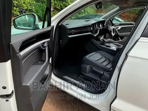 Volkswagen Touareg 2019 White