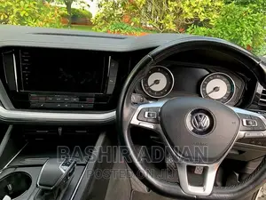 Volkswagen Touareg 2019 White