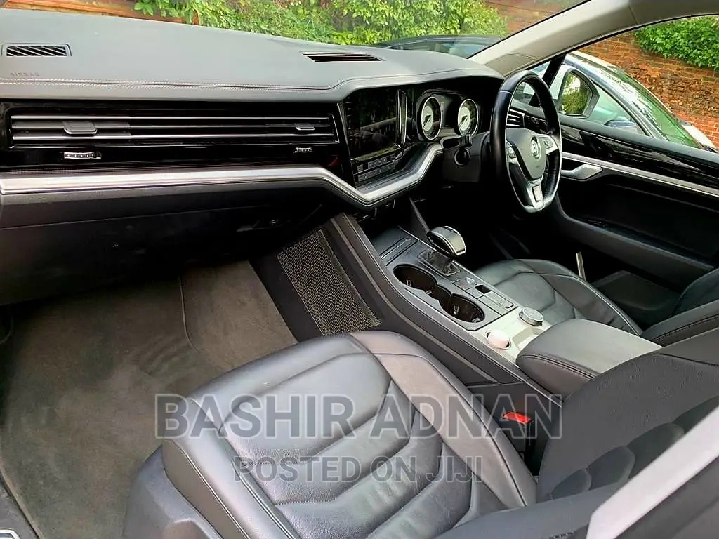 Volkswagen Touareg 2019 White