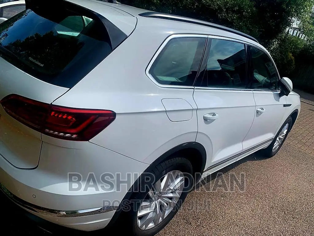 Volkswagen Touareg 2019 White