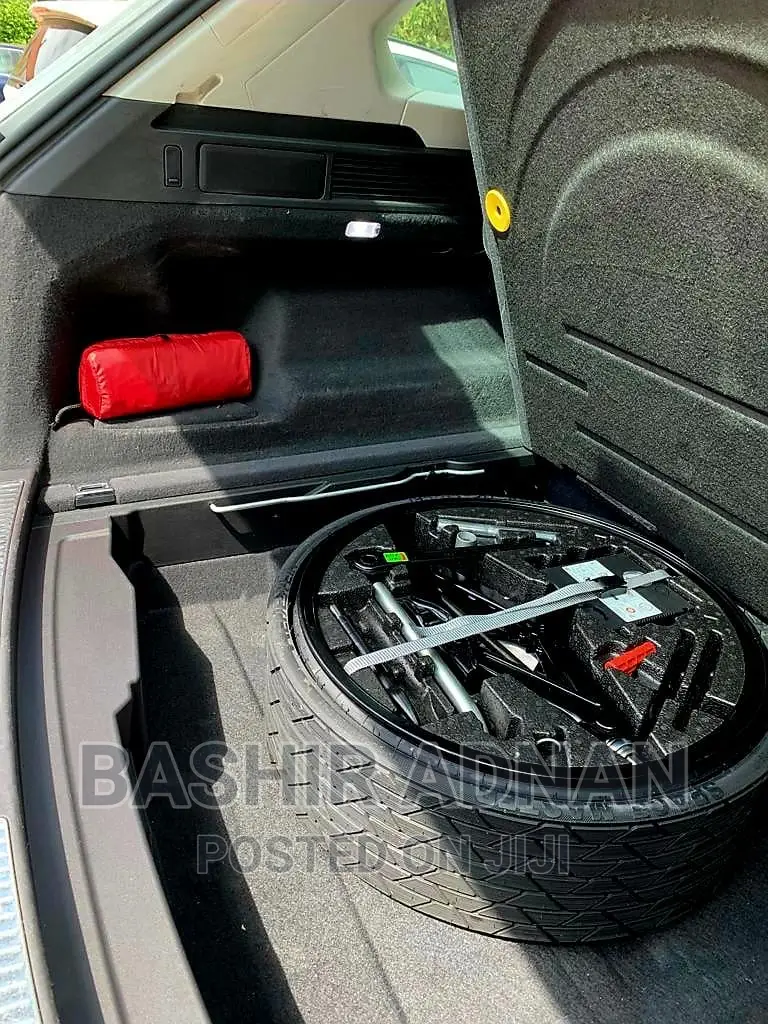 Volkswagen Touareg 2019 White