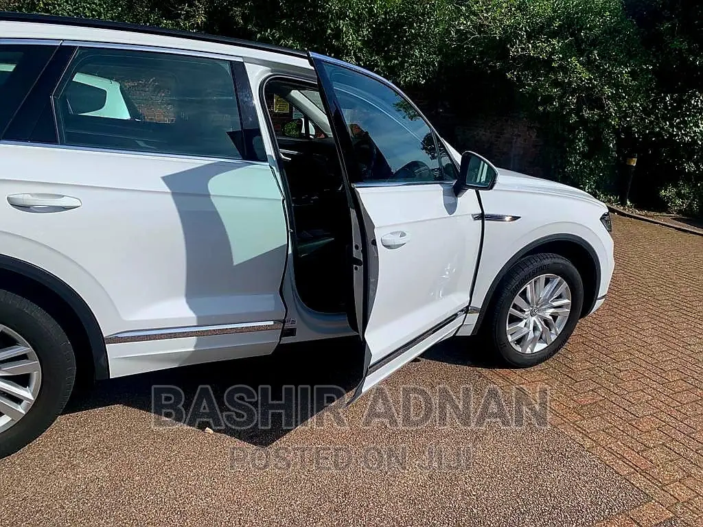 Volkswagen Touareg 2019 White