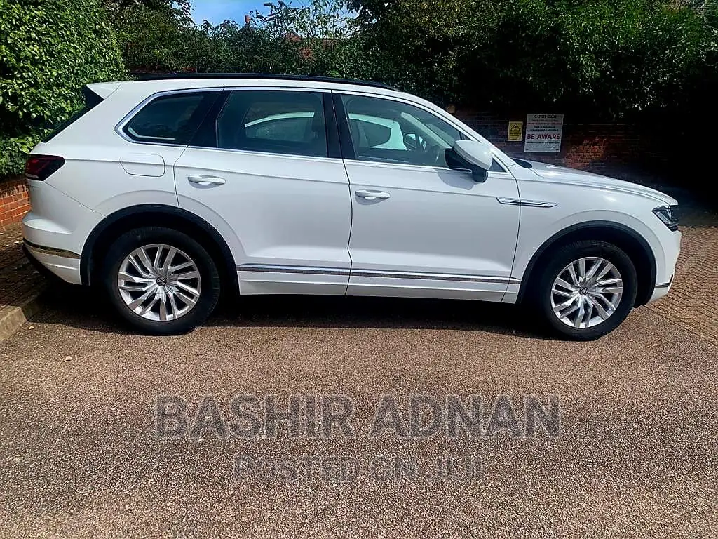 Volkswagen Touareg 2019 White