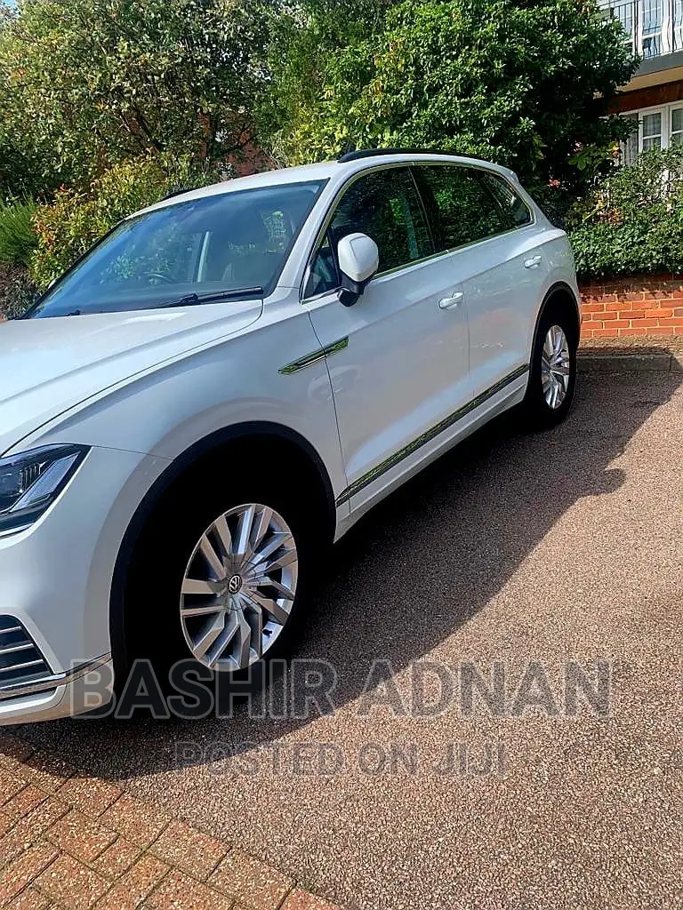 Volkswagen Touareg 2019 White