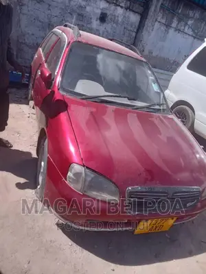 Toyota Starlet 2001 Red